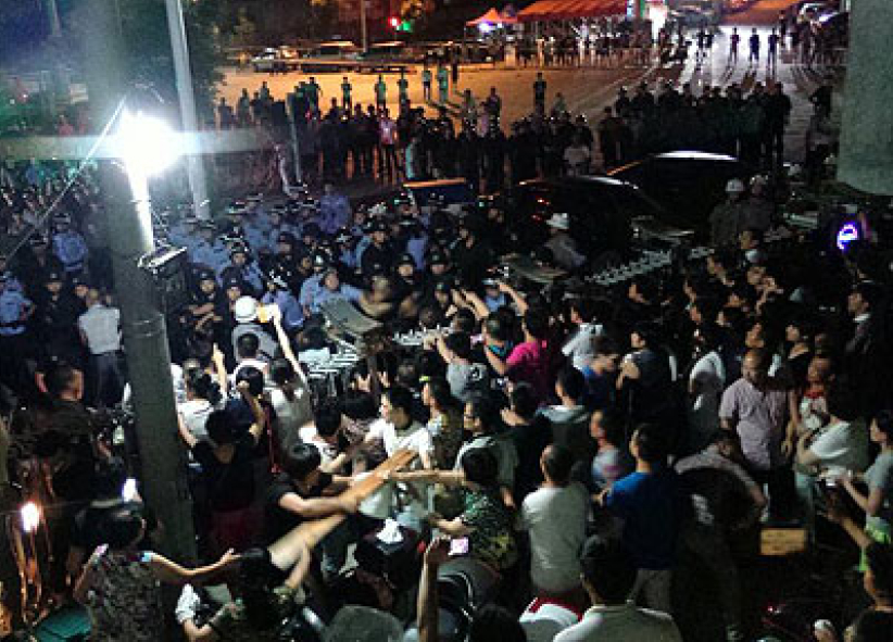 溫州警方三度強拆水頭鎮教堂十字架 上千信徒守護