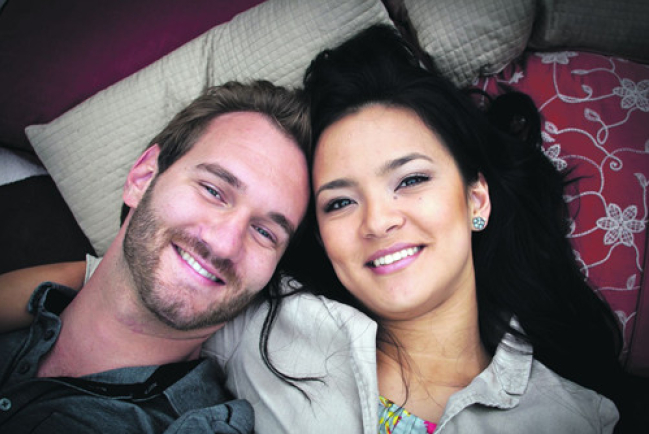 無肢力克胡哲《人生不設限》後再攜妻兒見證「真愛不設限」