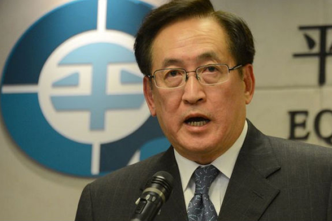 周一嶽擔任今年「同志遊行大使」被質疑假中立