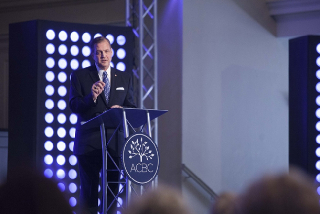 福音派牧者：性傾向治療「膚淺」救贖比修理更重要