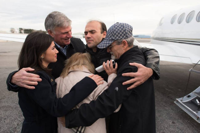 薩伊德牧師到達美國 與葛福臨及家人相聚