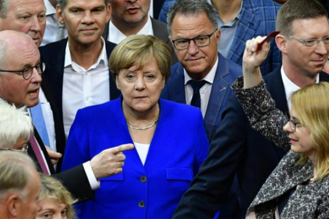 德國同性婚姻合法化 梅克爾投反對票