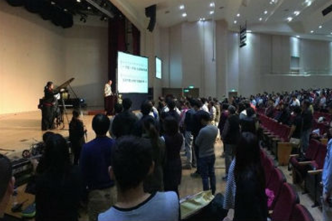 唐崇榮牧師19場巡迴佈道　聖火燃亮留點滴