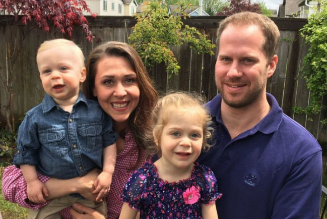 父母見證生命奇蹟：女兒天生無雙腎今天已四歲！