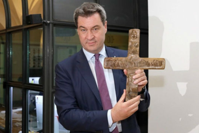 德國巴伐利亞州強制掛十字架 引政界神學界熱議