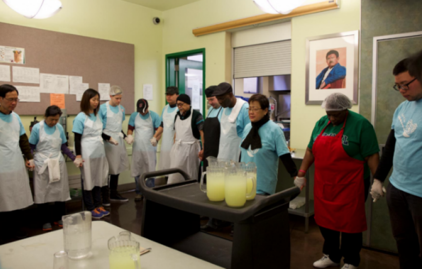 餐馆变身成教会 建海外华人福音基地