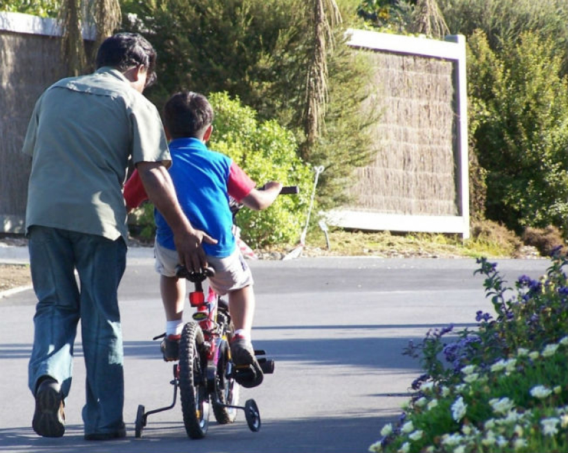 何志滌羅乃萱：父母調整角色子女負責成長