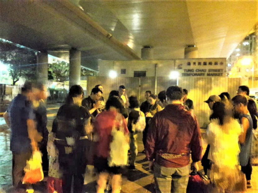 港教會橋底崇拜 社區發光履行基督精神