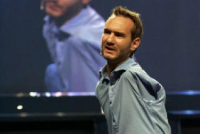 「無肢勇士」力克獻抗憂鬱良方 朗讀《詩篇》三十天