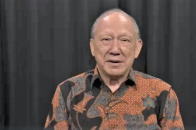 唐崇榮牧師印尼辦歸正福音退修會 裝備青年辨析危機