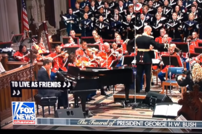 前總統老布殊追思禮拜 福音歌手獻詩悼「永遠的朋友」