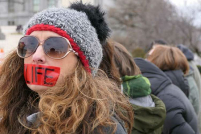 反墮胎電影《羅訴韋德案》廣告遭屏蔽 臉書指因國家倡導問題