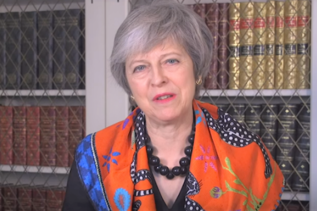 英首相文翠珊憶童年 父親牧會教區成長