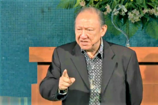 唐崇榮牧師論西方民主：趕神離場教會沒風骨