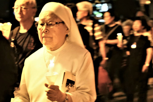 天主教六四祈禱會 百人燃燭光冀現民主中國