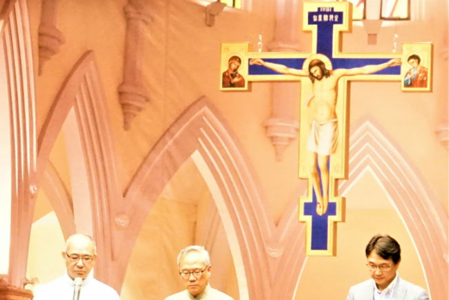 絕望到安寧 前港特首曾蔭權分享獄中靈程