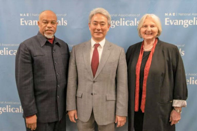 全美福音派協會首位韓裔會長就職:傳福音被擄得釋放