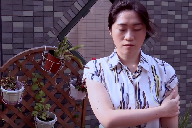 逆境擁抱不完美 輔導員示範自我接納五步驟