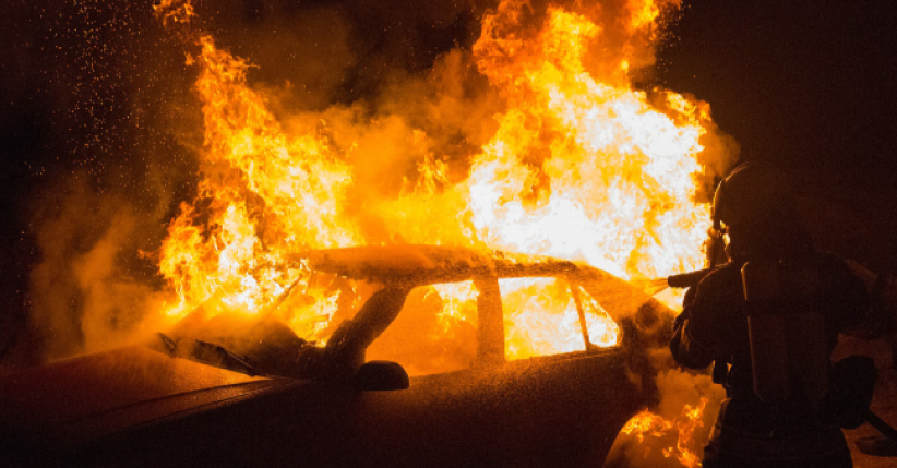 美国黑人放下冤狱仇火场救警：我们都是上帝的儿女