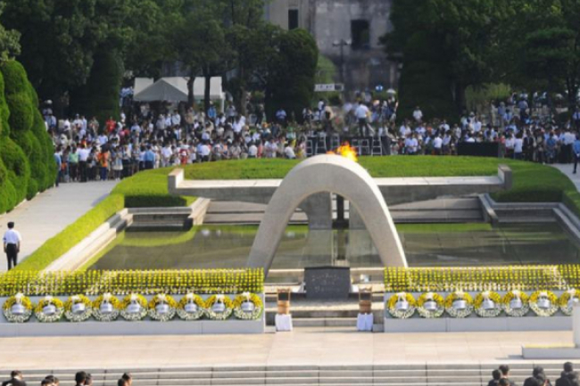 日本廣島長崎原爆75周年 教區千羽鶴紀念碑舉行悼念