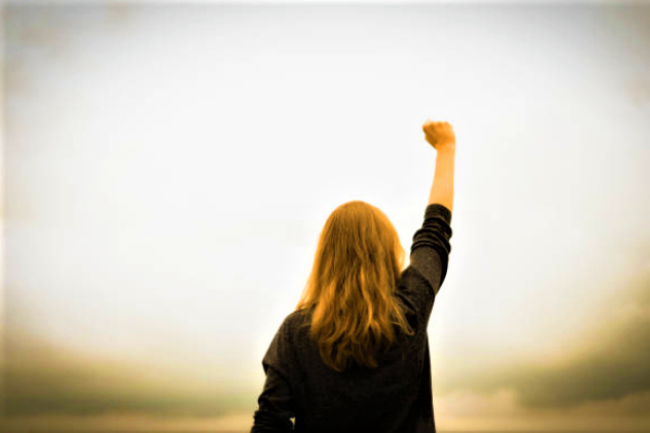 面對極權只是咒詛？ 袁天佑析詩篇四篇盼信徒免情緒主導