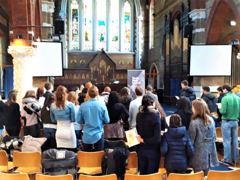 英國25牧師聯署反對首相封教堂 稱弱勢群體需要耶穌