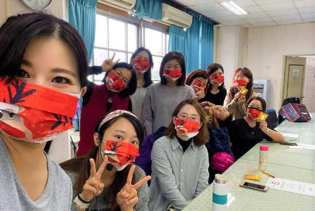 士林靈糧堂聖誕報佳音 每人祝福三親朋點亮萬顆星