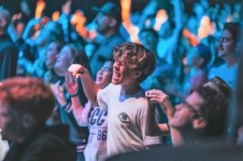 Z世代成长调查 六成孤单盼过意义生活 