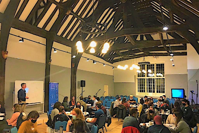 英國新冠死亡破10萬：牧者平反濫控教堂重開