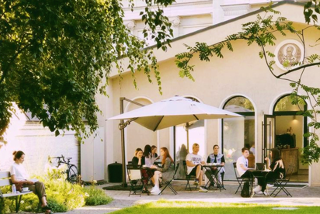 16世紀東正教堂改裝咖啡館 貫注活力吸引千禧代