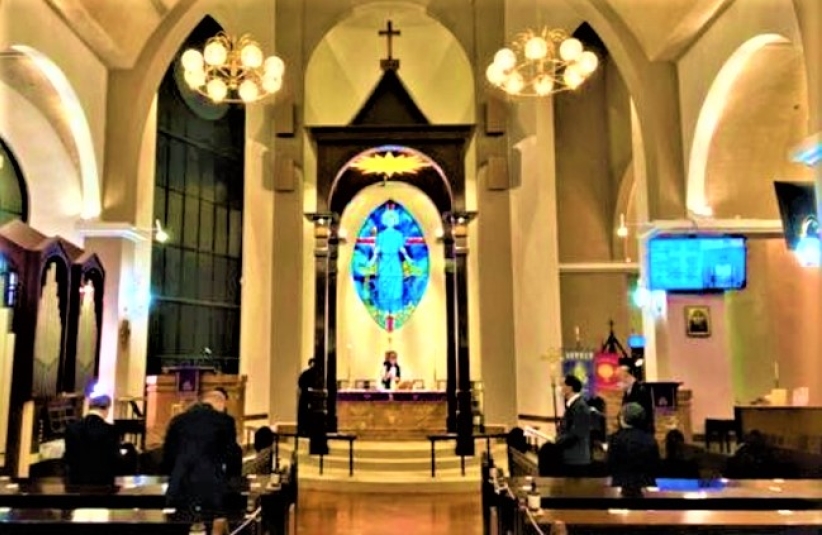 协进会圣灰崇拜涂十字重现悔罪传统  