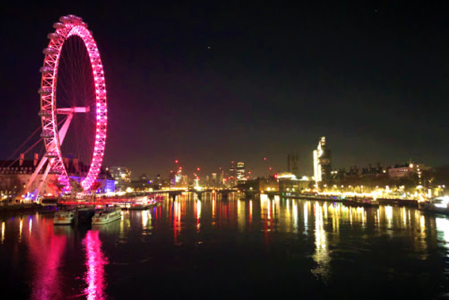 新冠病毒奪12萬英人 全國反思日燭光悼念逝者