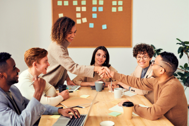 工作擠壓人生為何？  EQ專家余德淳拆解職場求生法