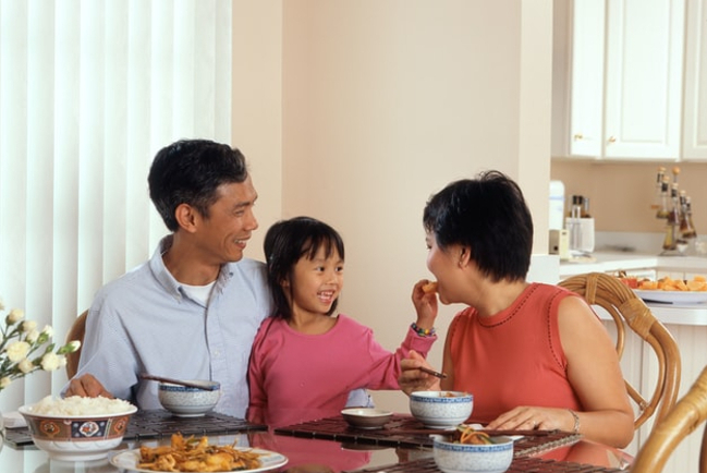 馬神雙親節 前會長籲青年愛國先愛父母