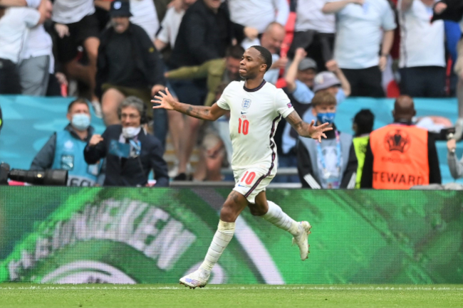 英格蘭入球功臣 兒時父親被謀殺：反對種族歧視