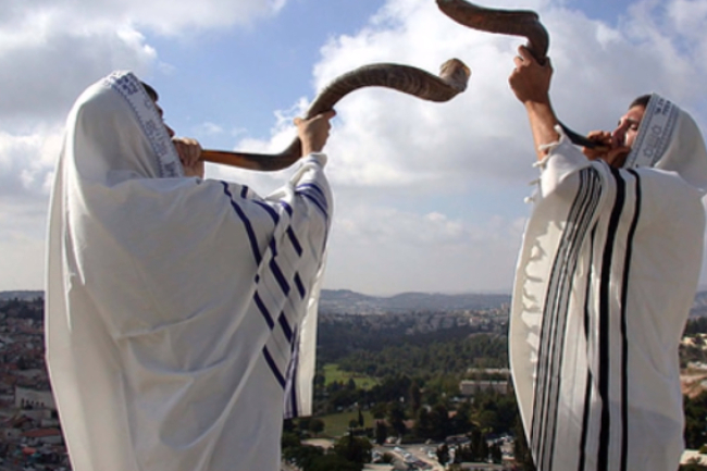 猶太信徒9月賀新年 三吹羊角號敬畏神