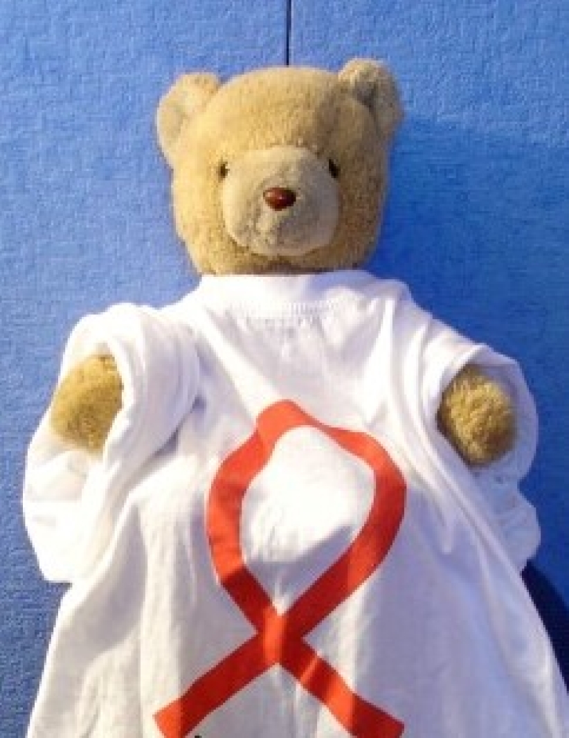 世界爱滋病日：基督之爱降临3千万感染者 