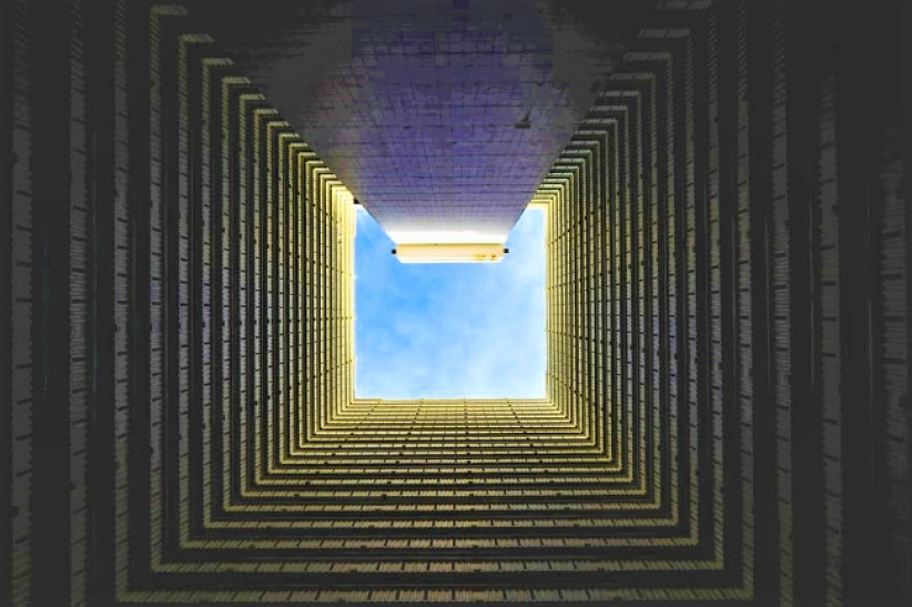 「馬浸神論壇」談苦難 效法約伯成精金 