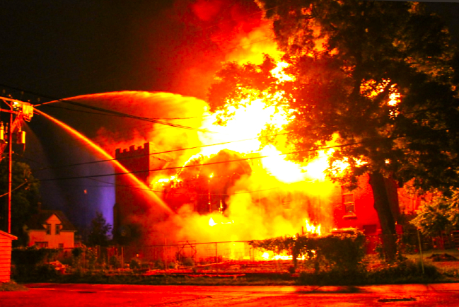 大馬基督教堂失火被毀 幸無傷亡