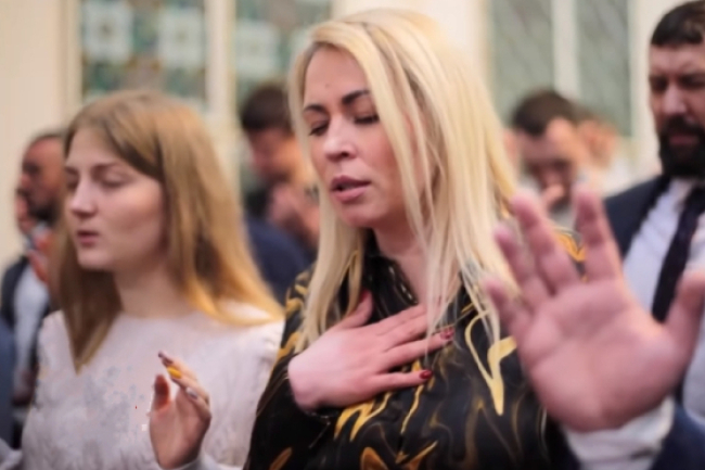 烏克蘭基督徒拿起「武器」抗俄軍：祈禱和敬拜