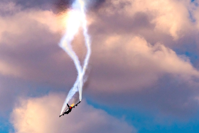 飛機險墜大海乘客勇救：上帝護航安降跑道