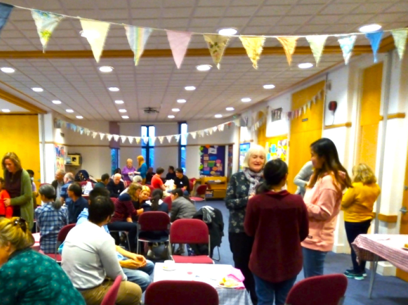 咖啡館設英語教室 移英港人6個月適應期？