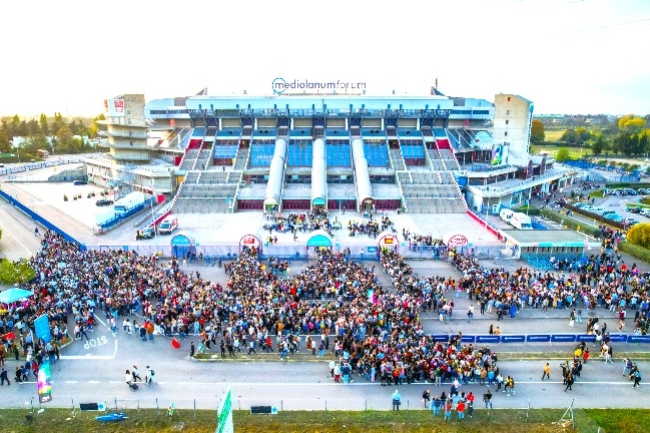 葛培理佈道團米蘭音樂節 萬人出席破記錄