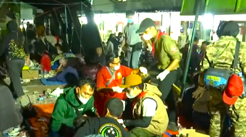 印尼5.6級地震162名兒童罹難 災民：7個孩子還沒找到 