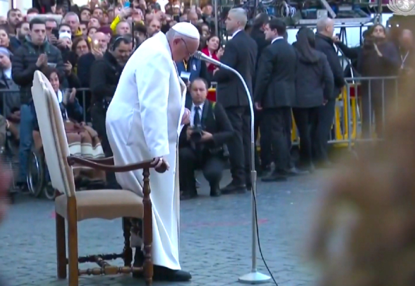 乌俄战事：教宗祝祷突哭泣 国际联盟急援乌儿童过冬 