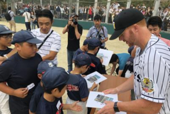 基督徒運動員團契：體育聖經手冊備有普通話版