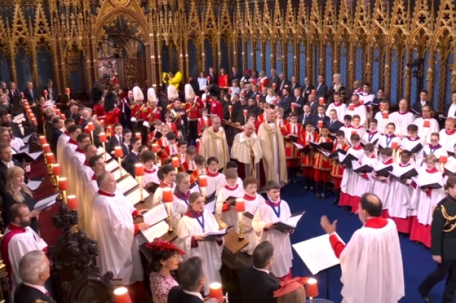 查理斯三世加冕禮：聖詩頌揚基督賜人喜樂與祝福