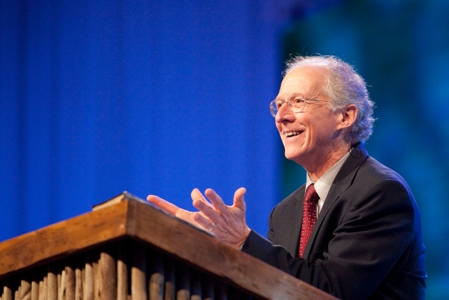 神學家約翰·派博反對女性領導福音機構