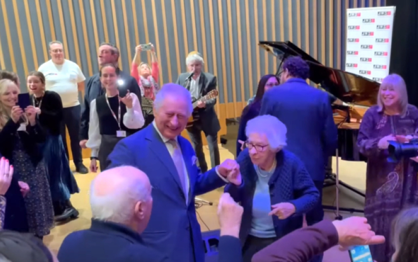 犹太教光明节 拉比新书盼犹太基督两教和解 