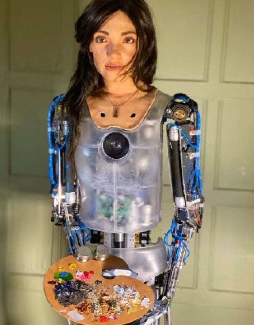 论坛：人工智能冲击道德 人类归回上帝驾驭善用 